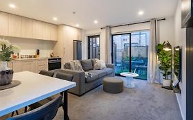 Comfort In The Heart Of Chch Cbd With Free Carpark